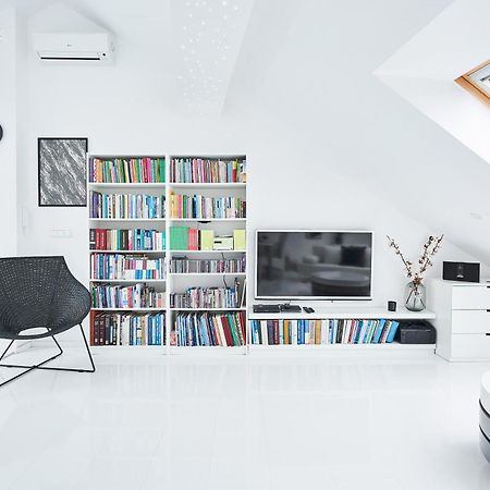 크라쿠프 Unique Design Loft In Middle Of Centre Of Old Town With Netflix 아파트 외부 사진