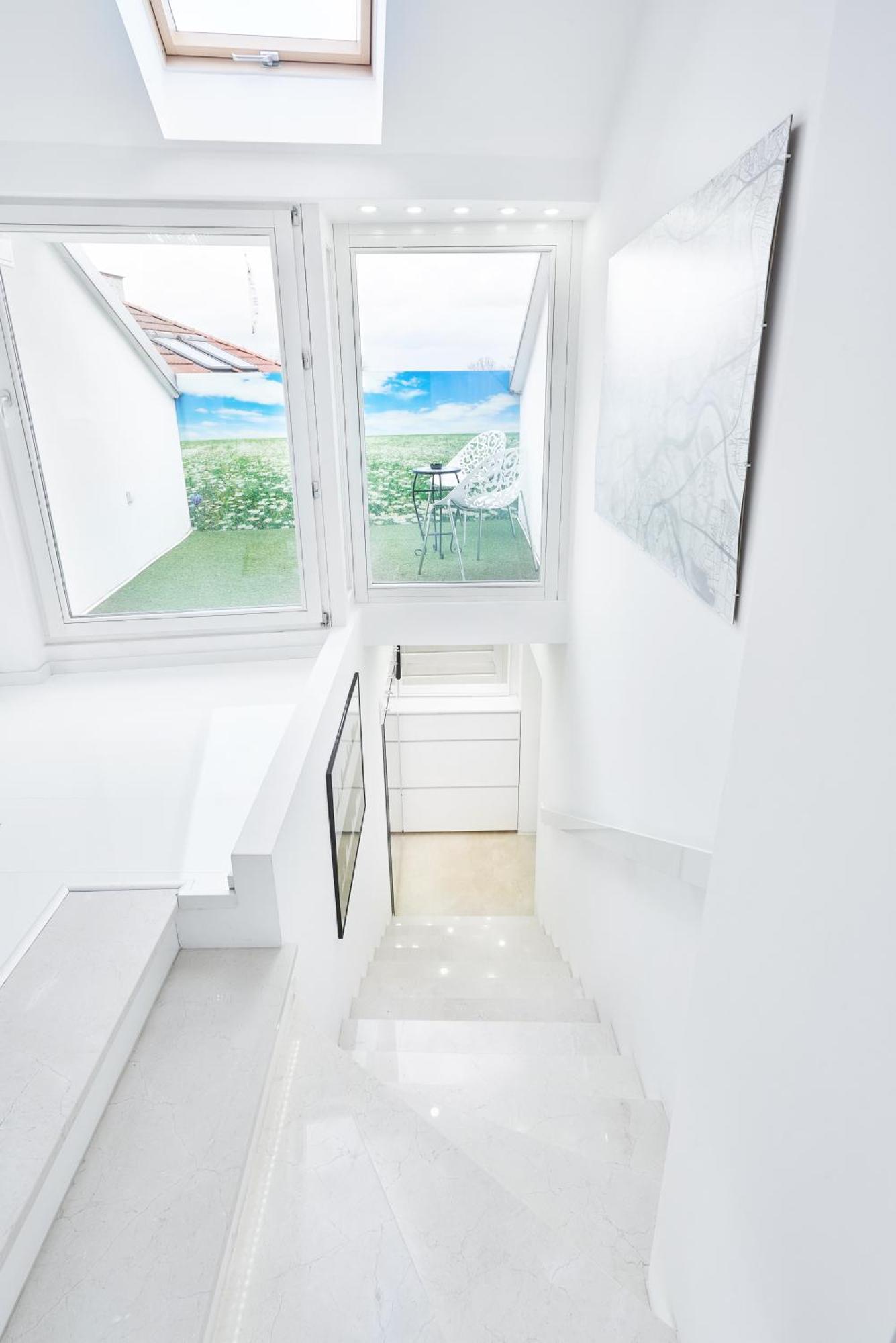 크라쿠프 Unique Design Loft In Middle Of Centre Of Old Town With Netflix 아파트 외부 사진